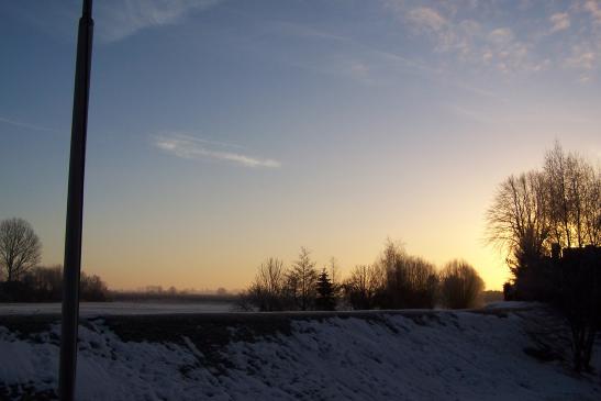 Sonnenaufgang  aus dem Fenster genießen